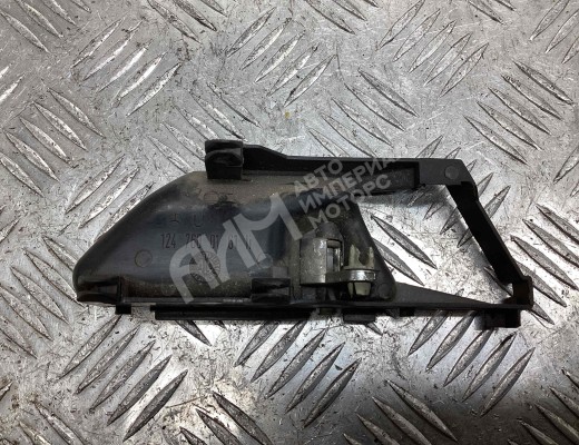 Ручка внутренняя передняя левая Mercedes E (W124) 1985-1996  Mercedes E E (W124) 1985-1996