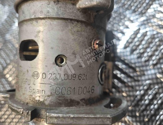 Распределитель зажигания (трамблёр) Volkswagen Passat B3 1988-1993  Volkswagen Passat Passat B3 1988-1993