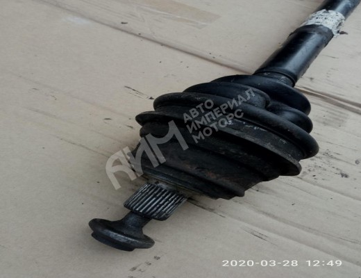 Полуось передняя правая (приводной вал, ШРУС) Audi 80 B4 (8C) 1991-1995  Audi 80 80 B4 (8C) 1991-1995