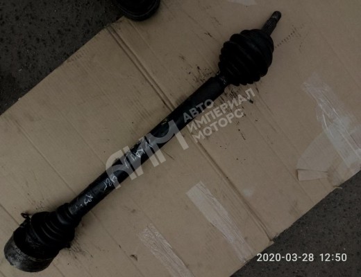 Полуось передняя правая (приводной вал, ШРУС) Volkswagen Caddy II (9K) 1995-2003  Volkswagen Caddy Caddy II (9K) 1995-2003