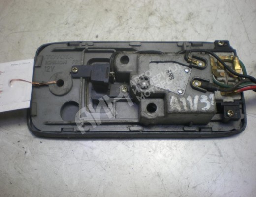 Фонарь салона (плафон) Toyota Carina E (T190) 1992-1997  Toyota Carina E Carina E (T190) 1992-1997
