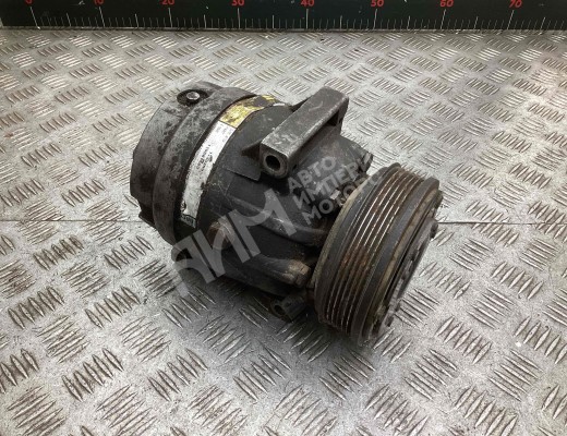 Компрессор кондиционера Renault Megane I 1995-2002  Renault Megane Megane I 1995-2002
