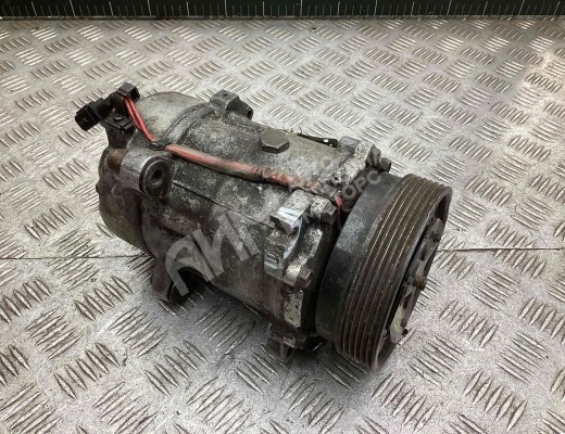 Компрессор кондиционера Volkswagen Golf III (1H) 1991-1997  Volkswagen Golf Golf III (1H) 1991-1997