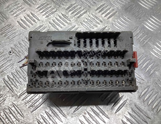 Блок предохранителей Peugeot 406 1995-2004  Peugeot 406 406 1995-2004