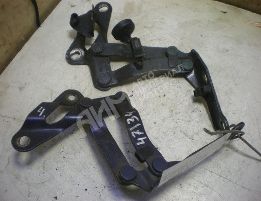 Петля капота левая Volkswagen Sharan I (7M) 1995-2000  Volkswagen Sharan Sharan I (7M) 1995-2000