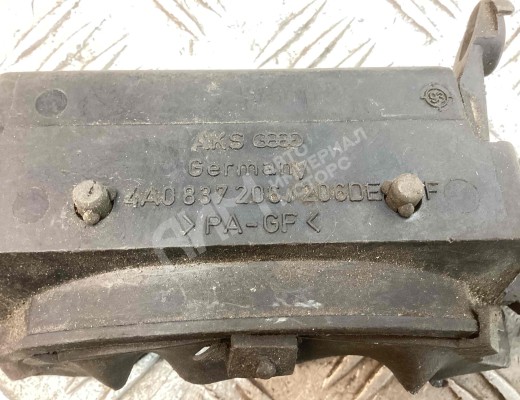 Ручка наружная передняя правая Audi 100 C4 (4A) 1990-1995  Audi 100 100 C4 (4A) 1990-1995