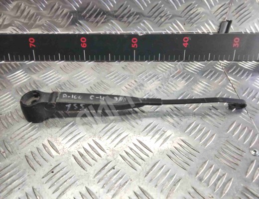 Щеткодержатель задний Audi 100 C4 (4A) 1990-1995  Audi 100 100 C4 (4A) 1990-1995