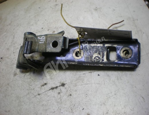 Петля капота левая Volkswagen Golf IV (1J) 1997-2004  Volkswagen Golf Golf IV (1J) 1997-2004