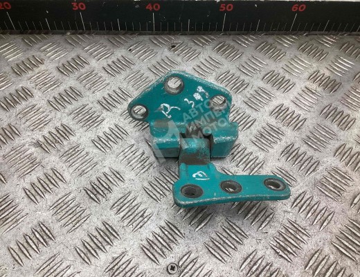 Петля двери задней правой Nissan Serena (C23) 1991-2001  Nissan Serena Serena (C23) 1991-2001