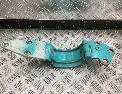 Петля двери задней правой Nissan Serena (C23) 1991-2001  Nissan Serena Serena (C23) 1991-2001