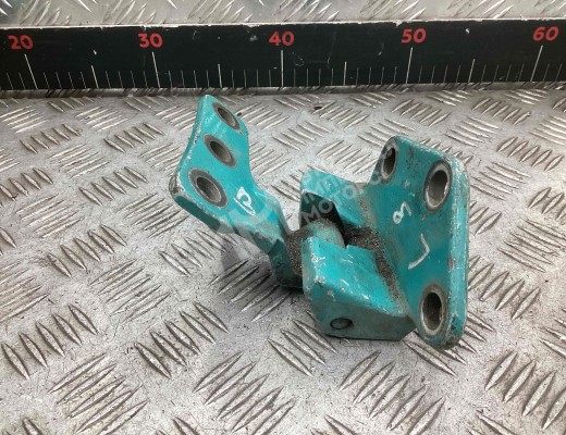 Петля двери задней левой Nissan Serena (C23) 1991-2001  Nissan Serena Serena (C23) 1991-2001