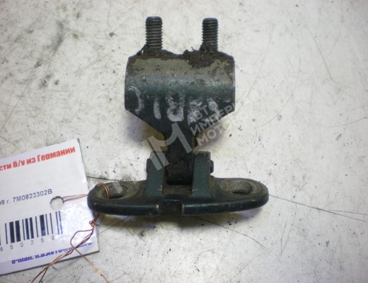 Петля крышки багажника Volkswagen Sharan I (7M) 2003-2010 2-й рестайлинг  Volkswagen Sharan Sharan I (7M) 2003-2010 2-й рестайлинг