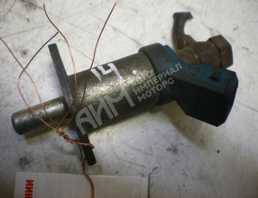 Форсунка Audi 100 C3 1982-1991  Audi 100 100 C3 1982-1991