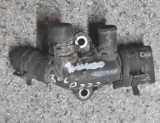Фланец (тройник) системы охлаждения Peugeot 406 1995-2004  Peugeot 406 406 1995-2004