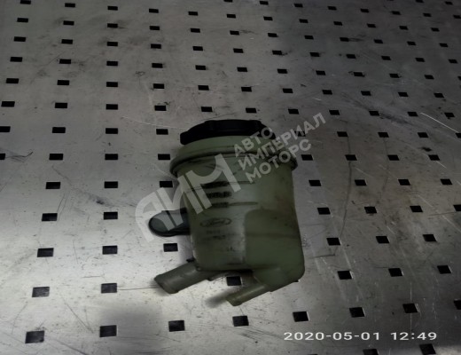 Бачок гидроусилителя Ford Focus I 2001-2005 рестайлинг  Ford Focus Focus I 2001-2005 рестайлинг