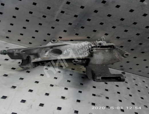 Кронштейн генератора Ford Focus I 2001-2005 рестайлинг  Ford Focus Focus I 2001-2005 рестайлинг