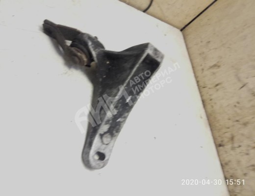 Кронштейн КПП Audi 100 C3 1982-1991  Audi 100 100 C3 1982-1991