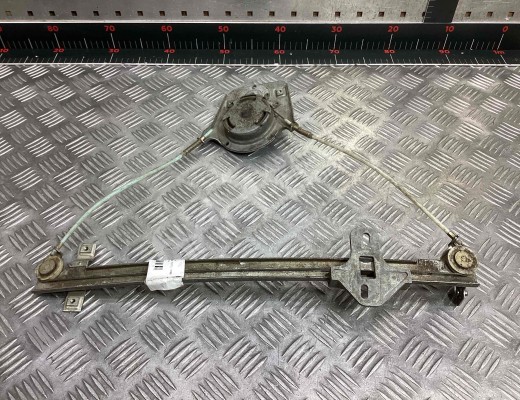 Стеклоподъемник передний правый Audi 80 B2 1978-1986  Audi 80 80 B2 1978-1986