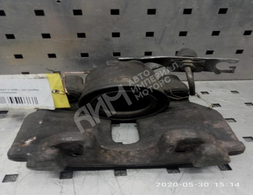 Суппорт передний правый Volkswagen Passat B5 (3B) 1996-2000  Volkswagen Passat Passat B5 (3B) 1996-2000
