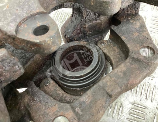 Суппорт передний правый Volkswagen Sharan I (7M) 2003-2010 2-й рестайлинг  Volkswagen Sharan Sharan I (7M) 2003-2010 2-й рестайлинг
