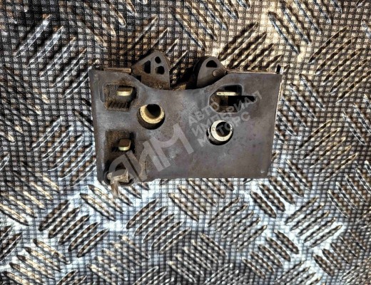 Замок двери задней правой Audi 100 C3 1982-1991  Audi 100 100 C3 1982-1991