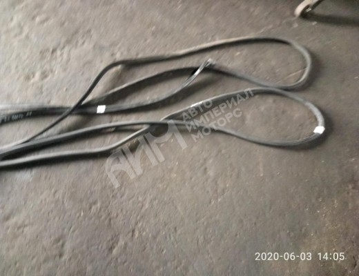 Уплотнитель двери задней правой Volkswagen Crafter I (2E) 2006-2016  Volkswagen Crafter Crafter I (2E) 2006-2016
