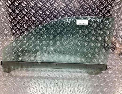 Стекло двери передней левой  Audi A3 I (8L) 1996-2000