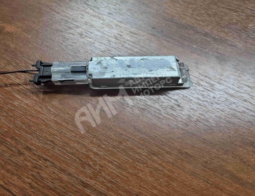 Фонарь салона (плафон) Volkswagen Touareg I (7L) 2002-2006  Volkswagen Touareg Touareg I (7L) 2002-2006