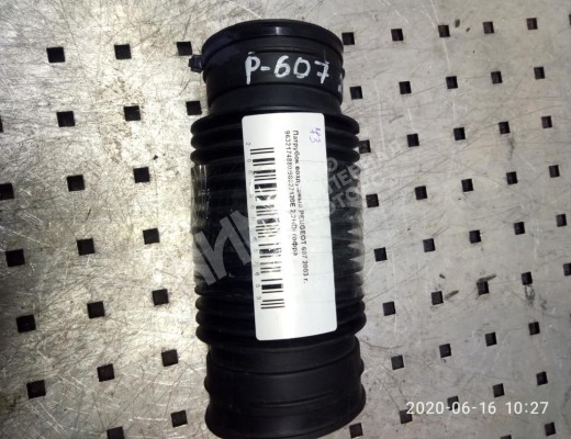 Патрубок впускного коллектора Peugeot 607 2000-2004  Peugeot 607 607 2000-2004