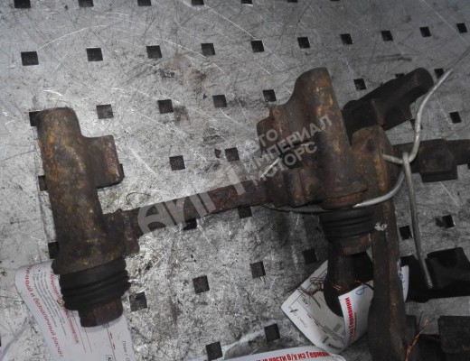 Скоба суппорта заднего Volkswagen Sharan I (7M) 1995-2000  Volkswagen Sharan Sharan I (7M) 1995-2000