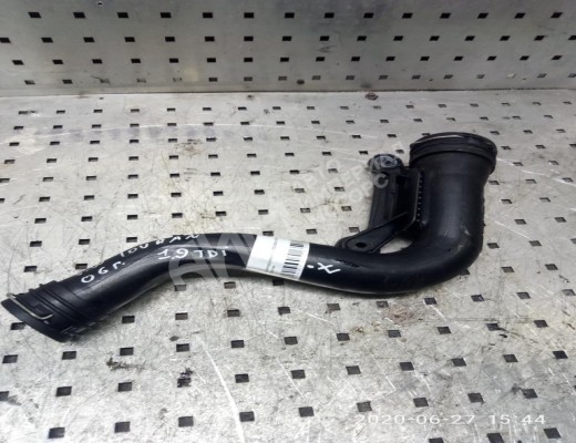 Патрубок интеркулера Volkswagen Touran I (1T) 2003-2006  Volkswagen Touran Touran I (1T) 2003-2006