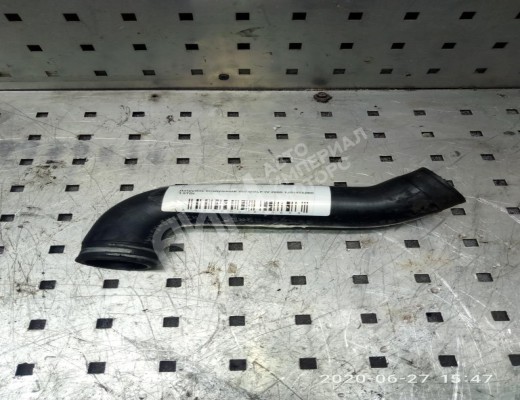 Патрубок впускного коллектора Volkswagen Golf IV (1J) 1997-2004  Volkswagen Golf Golf IV (1J) 1997-2004