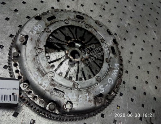 Маховик Volkswagen Golf V (1K) 2004-2009  Volkswagen Golf Golf V (1K) 2004-2009