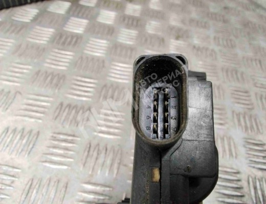 Замок двери передней правой Volkswagen Passat B5 (3B) 1996-2000  Volkswagen Passat Passat B5 (3B) 1996-2000