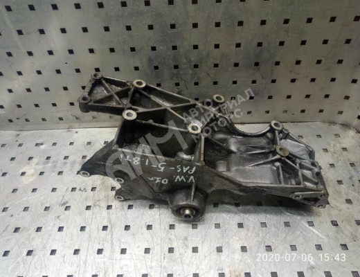 Кронштейн генератора Volkswagen Passat B5+ (3B) 2000-2005 рестайлинг  Volkswagen Passat Passat B5+ (3B) 2000-2005 рестайлинг