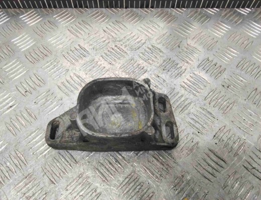 Кронштейн двигателя Volkswagen Passat B5+ (3B) 2000-2005 рестайлинг  Volkswagen Passat Passat B5+ (3B) 2000-2005 рестайлинг