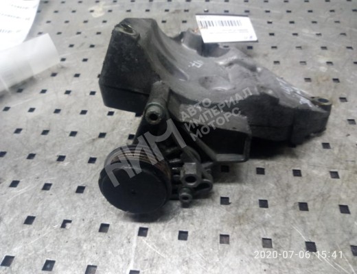 Кронштейн компрессора кондиционера Volkswagen Passat B5+ (3B) 2000-2005 рестайлинг  Volkswagen Passat Passat B5+ (3B) 2000-2005 рестайлинг