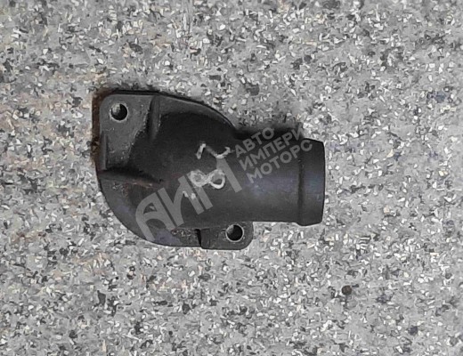 Фланец (тройник) системы охлаждения Volkswagen Passat B4 (3A) 1993-1997  Volkswagen Passat Passat B4 (3A) 1993-1997