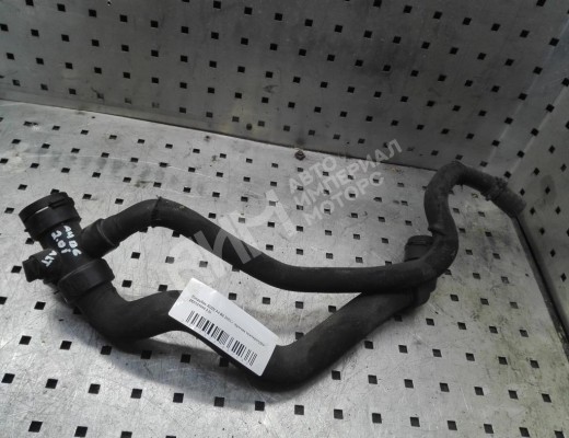 Патрубок радиатора Audi A4 B6 (8EC, 8E5) 2000-2004  Audi A4 A4 B6 (8EC, 8E5) 2000-2004