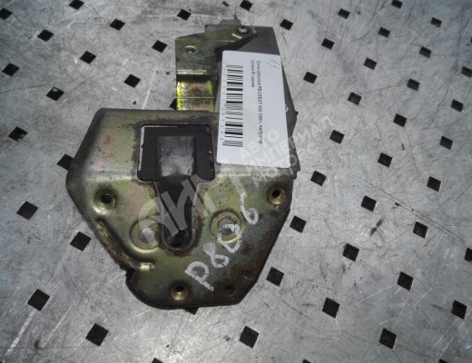 Замок двери задней правой  Peugeot 806 1994-2002