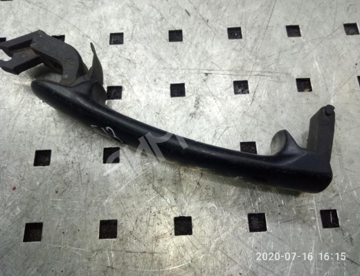 Ручка наружная передняя левая Volkswagen Passat B5 (3B) 1996-2000  Volkswagen Passat Passat B5 (3B) 1996-2000