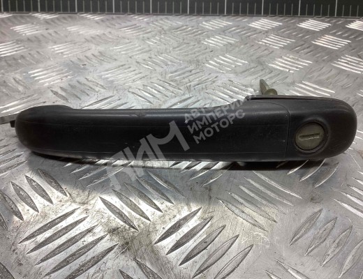 Ручка наружная передняя левая Volkswagen Polo III (6N/6K) 1994-2002  Volkswagen Polo Polo III (6N/6K) 1994-2002