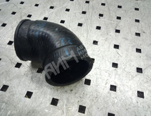 Патрубок интеркулера Volkswagen Passat B5+ (3B) 2000-2005 рестайлинг  Volkswagen Passat Passat B5+ (3B) 2000-2005 рестайлинг