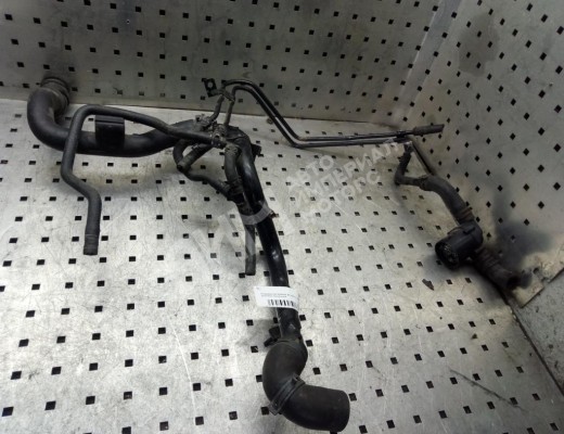 Трубка охлаждающей жидкости металлическая Volkswagen Passat B5+ (3B) 2000-2005 рестайлинг  Volkswagen Passat Passat B5+ (3B) 2000-2005 рестайлинг