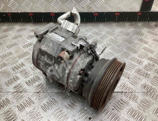 Компрессор кондиционера Toyota Avensis I (T220) 1997-2003  Toyota Avensis Avensis I (T220) 1997-2003