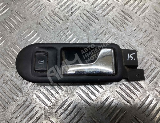Ручка внутренняя передняя правая Volkswagen Passat B5 (3B) 1996-2000  Volkswagen Passat Passat B5 (3B) 1996-2000