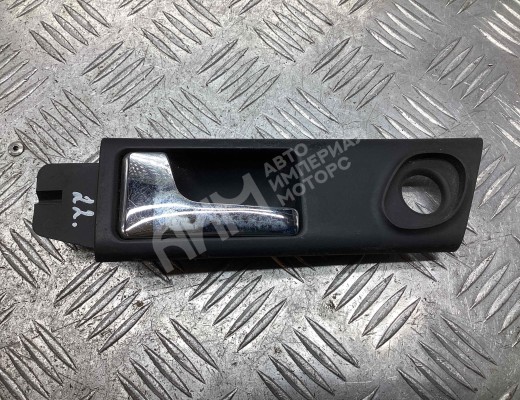 Ручка внутренняя задняя левая Audi 100 C4 (4A) 1990-1995  Audi 100 100 C4 (4A) 1990-1995