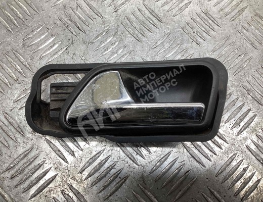 Ручка внутренняя передняя левая Volkswagen Caddy III (2K) 2004-2010  Volkswagen Caddy Caddy III (2K) 2004-2010