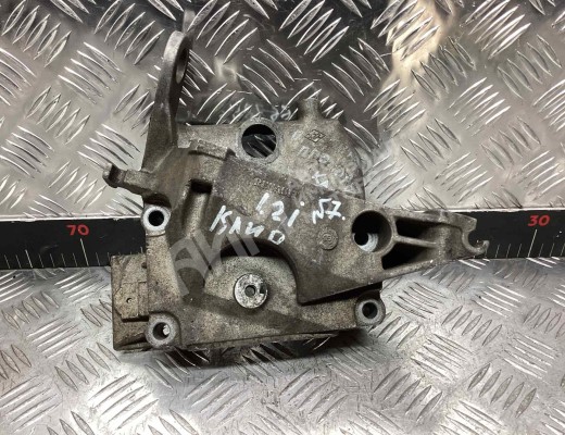 Кронштейн двигателя Renault Clio II 1998-2005  Renault Clio Clio II 1998-2005