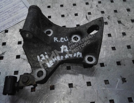 Кронштейн генератора Renault Clio II 1998-2005  Renault Clio Clio II 1998-2005